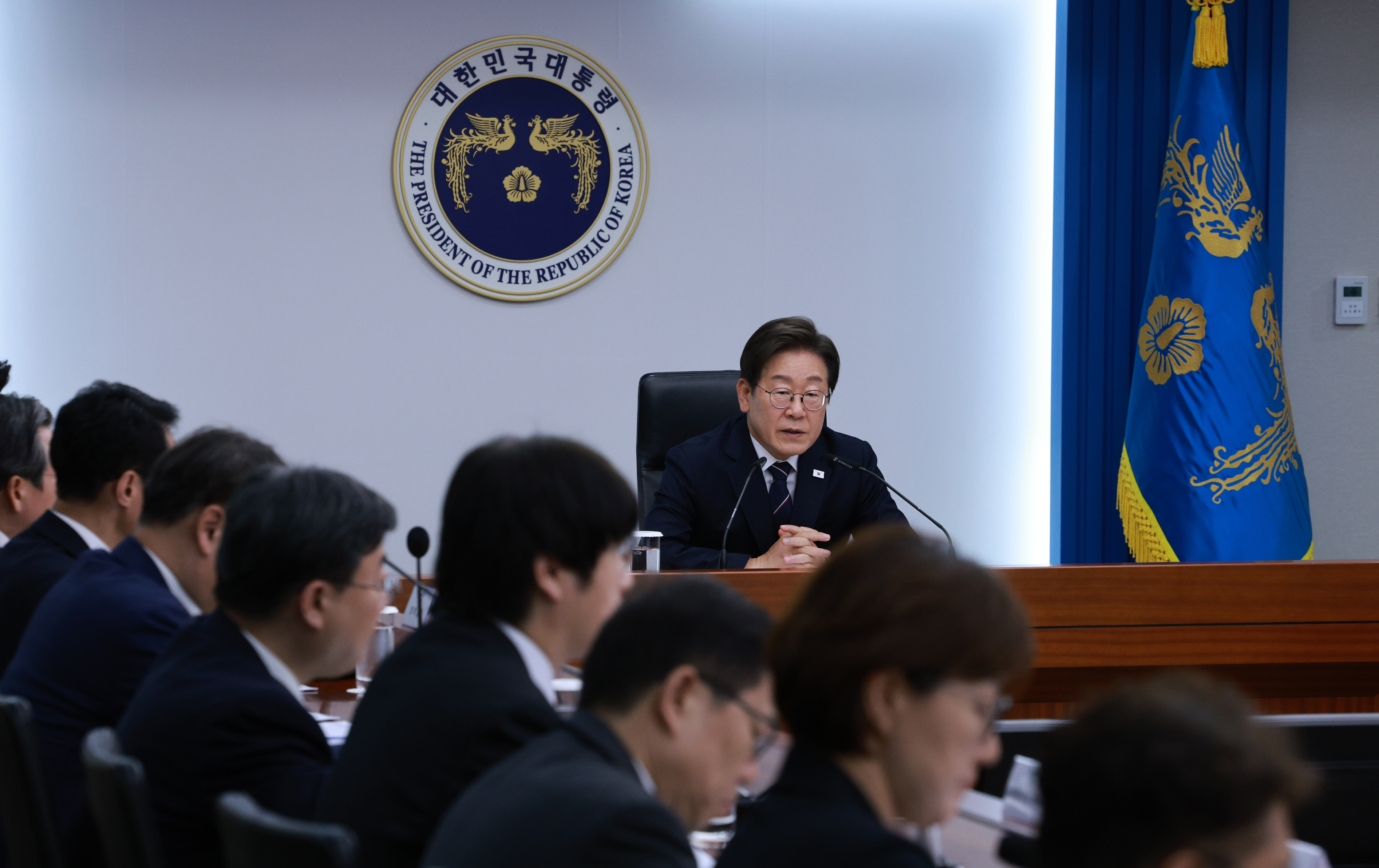 첫 수석보좌관 회의…대통령에 보고된 안건은? 