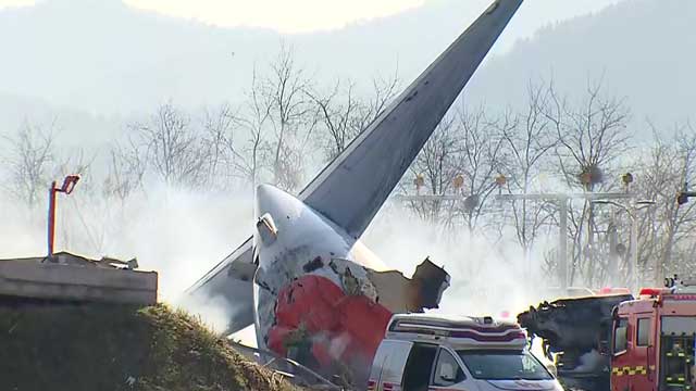 무안공항 여객기 추락사고…현재까지 탑승자 28명 사망