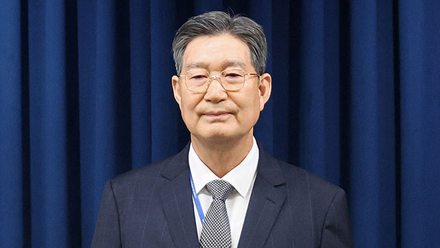 ‘부동산 차명 관리’ 의혹 오광수 민정수석 사의
