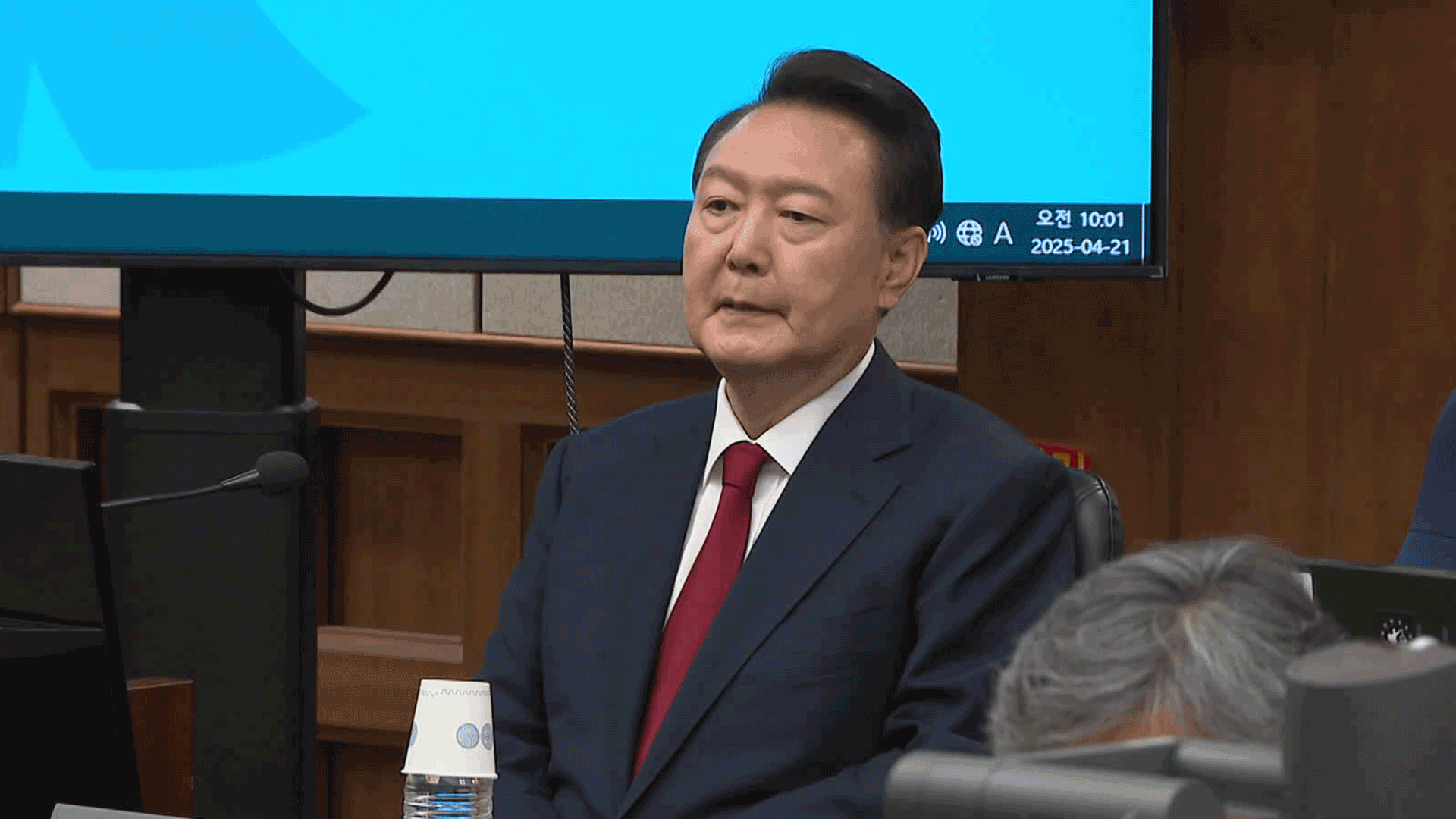 구치소서 ‘버티기 전략’…<br>윤 전 대통령 ‘사면’ 노리나?
