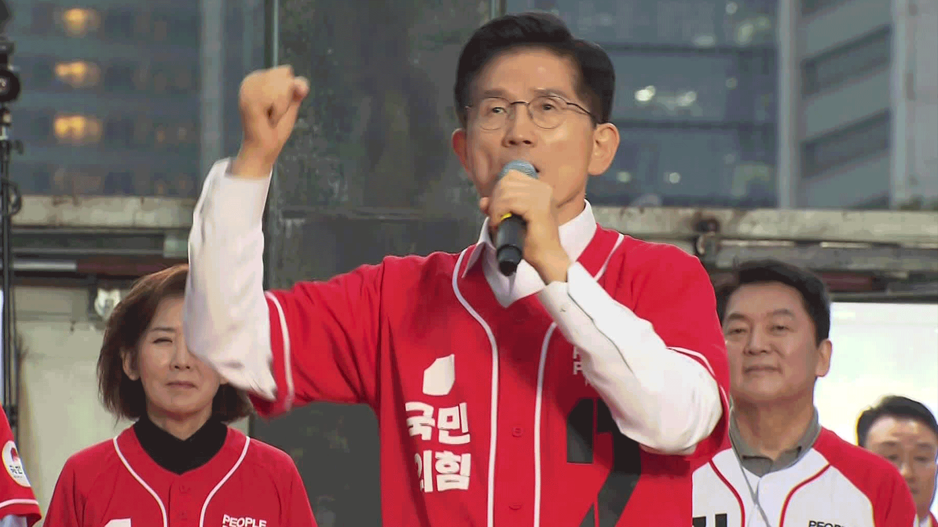 김문수, 청년·노인 표심잡기…홍 “김문수 지지”