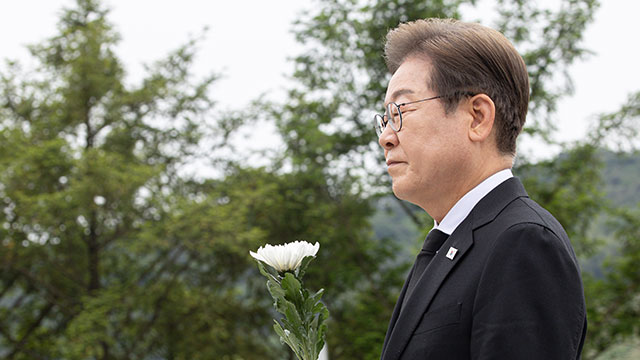 이재명, 봉하마을서 오찬…문 전 대통령도 참석