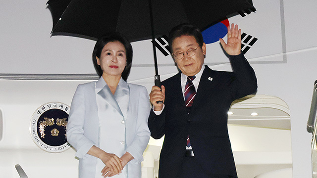 이 대통령, G7 마치고 귀국길<br>…“정상 외교 복원”