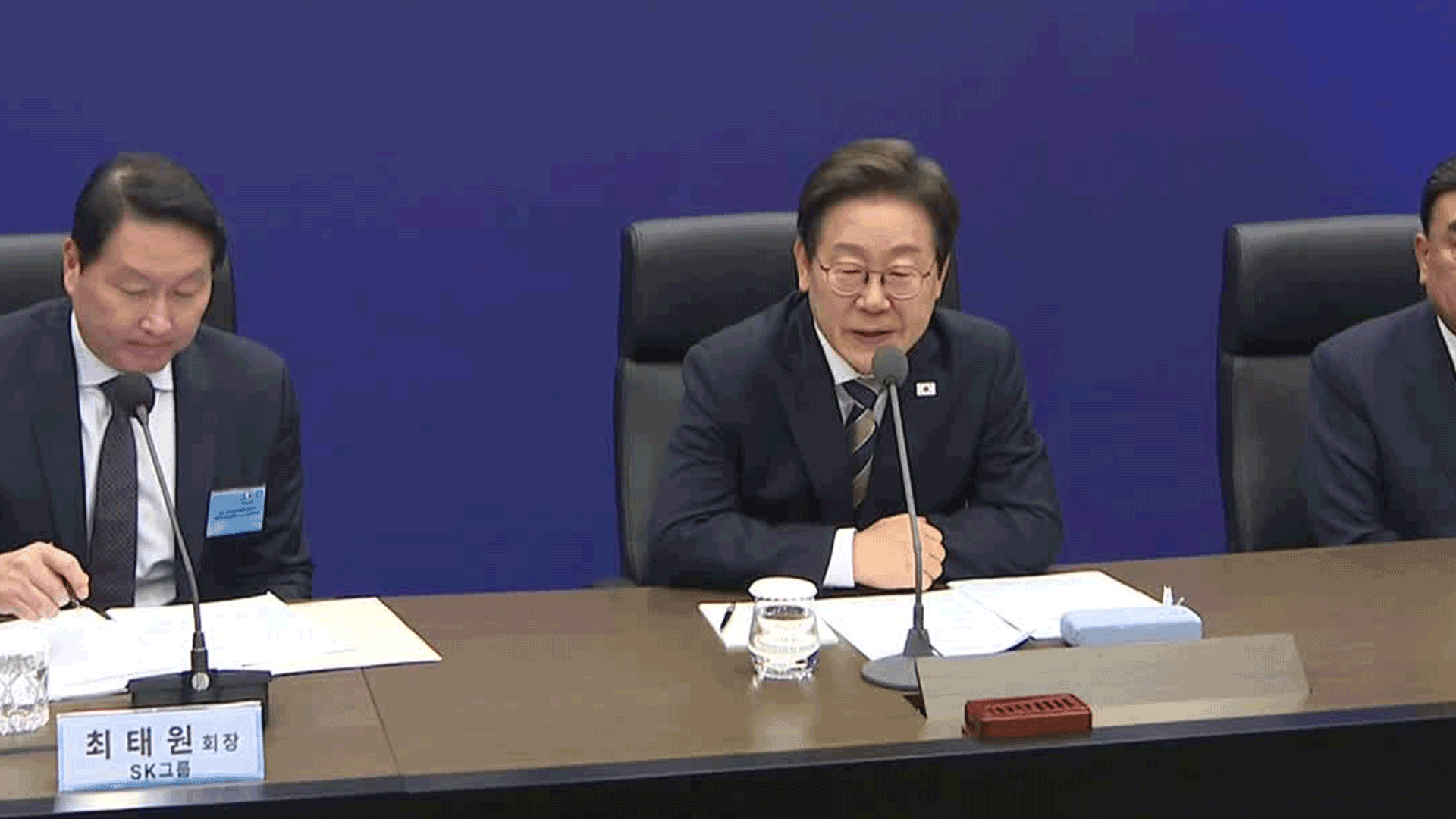 이 대통령, 울산 AI 데이터센터 출범식 참석…통일부·행안부 등 차관급 5명 인선