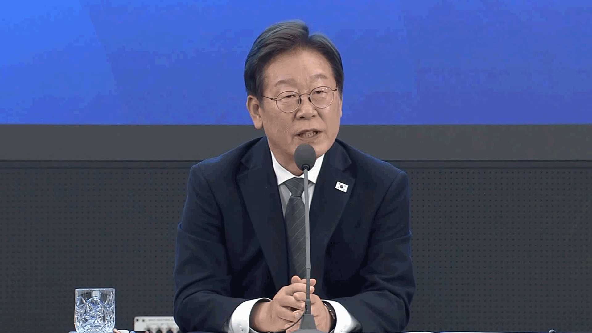 이례적으로 빠른 첫 기자회견…방식도 파격 택할까?