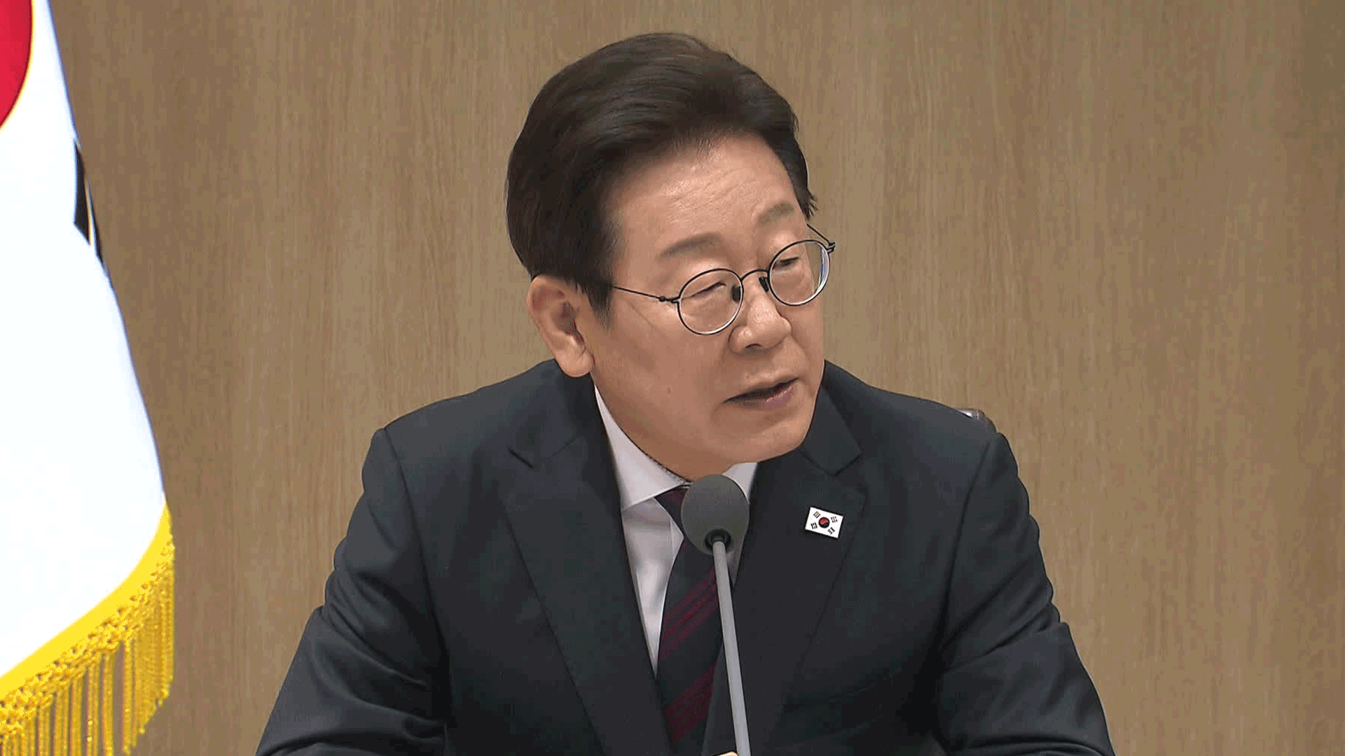 ‘31.8조 추경’ 국무회의 의결…이 대통령 “국민 삶 마중물”