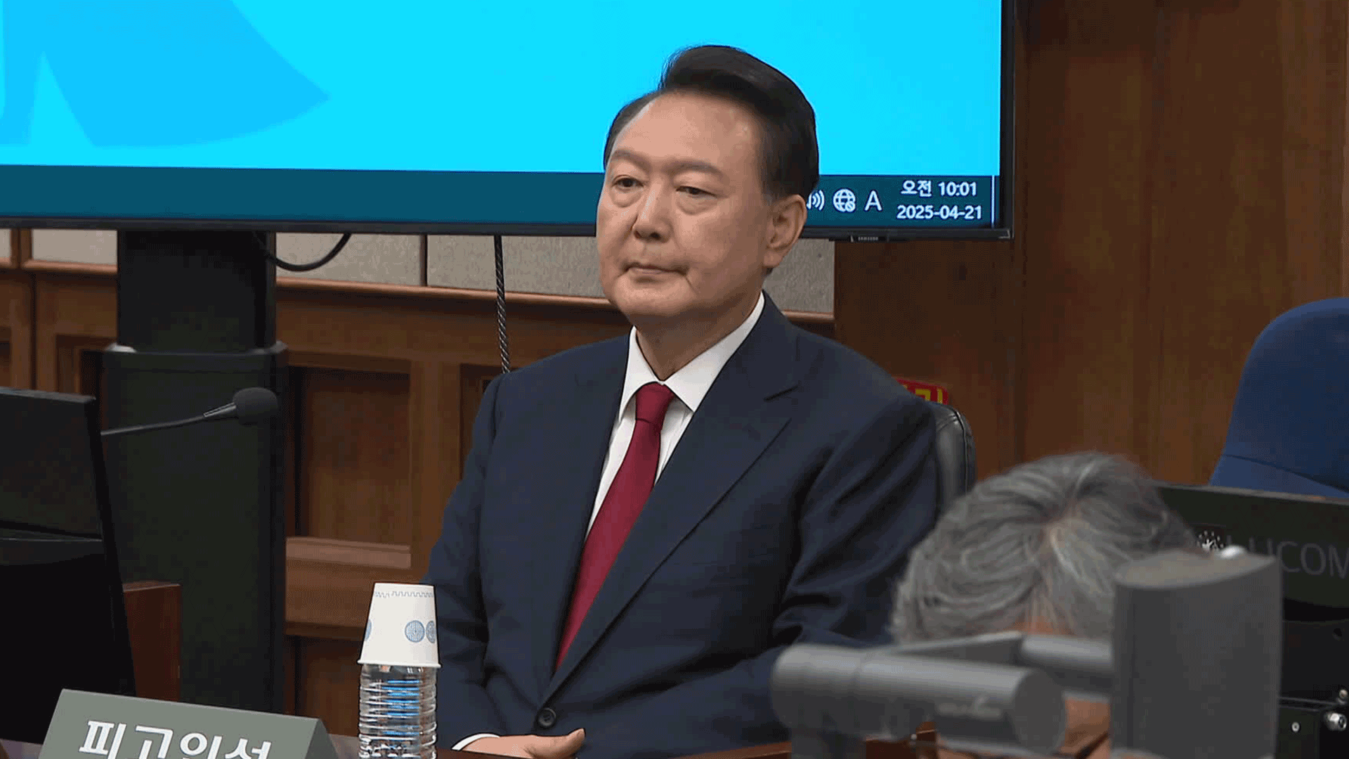 ‘소환 불응’ 尹 체포영장 청구…집행은 ‘미지수’